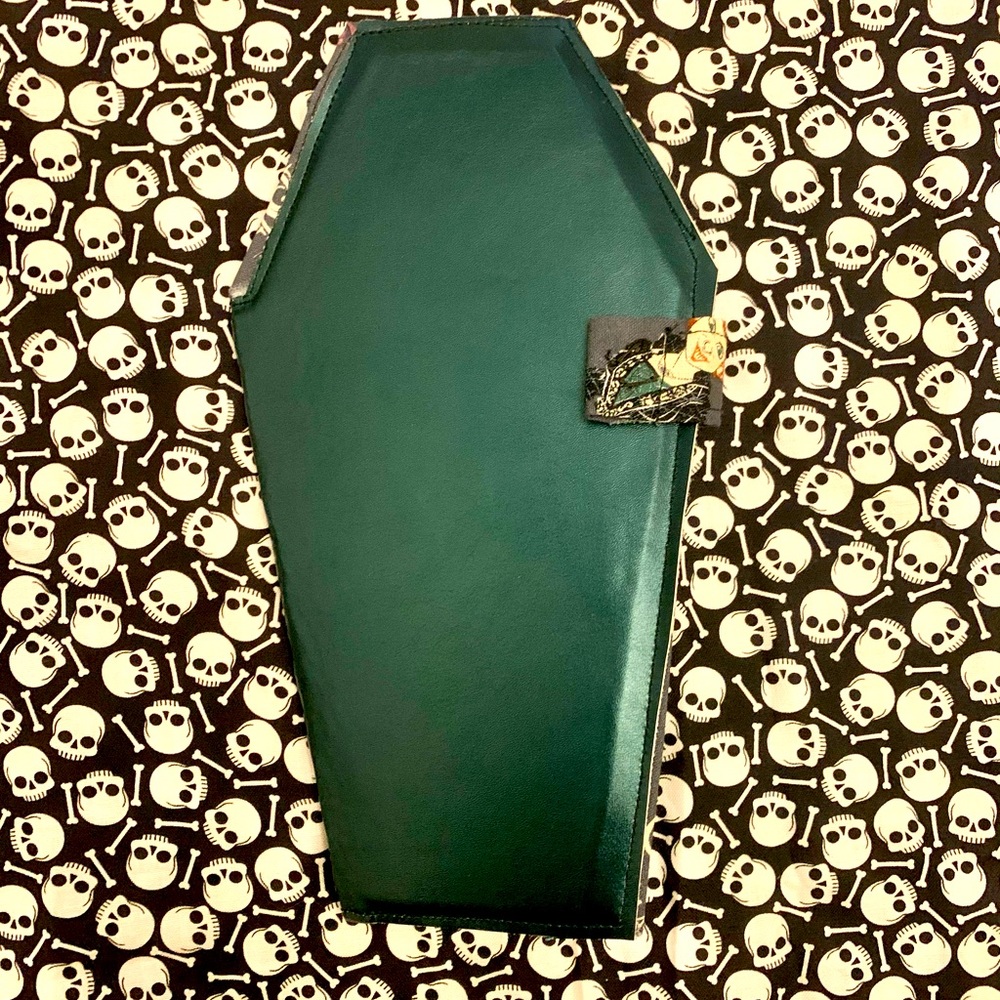Hocus Pocus wallet
